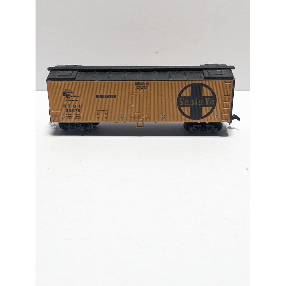 Vintage AHM Santa Fe SFRD 35570 Insulated Boxcar HO Scale Brown Black Yugoslavia